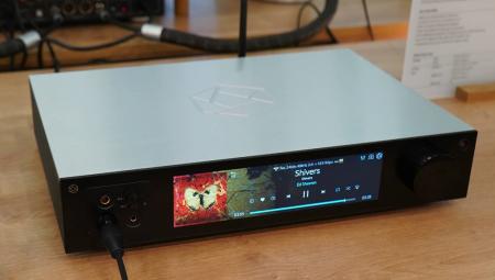 Đầu phát nhạc số HiFi Rose RS451 trình làng, hứa hẹn tạo một "cú hích" mới trong thế giới audio cao cấp