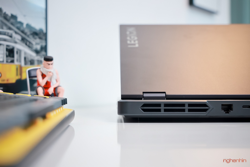 nghe_nhin_lenovo_legion_pro_5i_gen8_1__7_of_13_.jpg (153 KB)